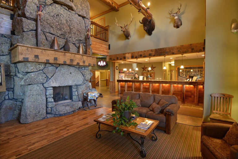 Three Bear Lodge 2 768x512