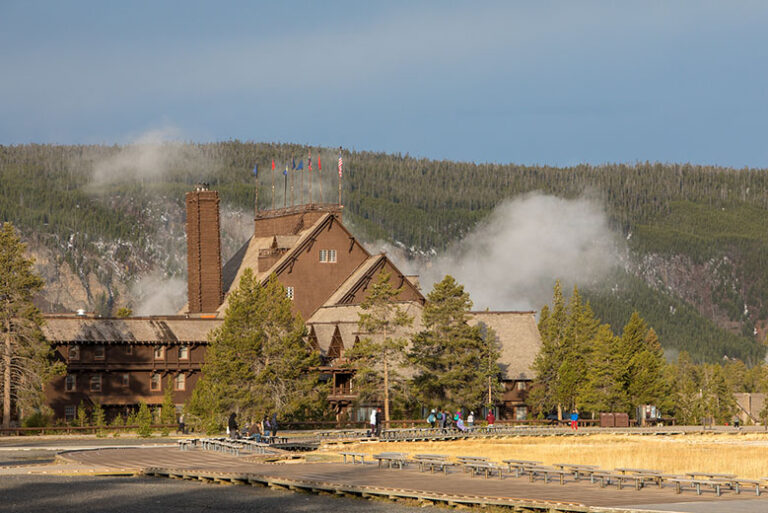 Yellowstone National Park Lodges 2 768x513