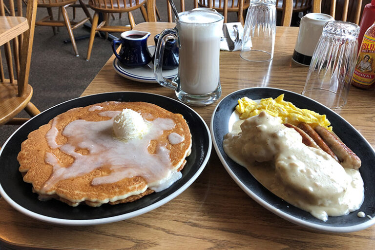 cdbbc5e3 8212 4162 8491 f6945de28006 breakfast 768x513