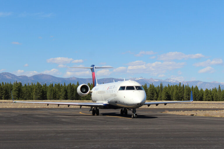 skywestairlines 768x511