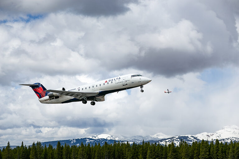 yellowstoneairport2 768x512